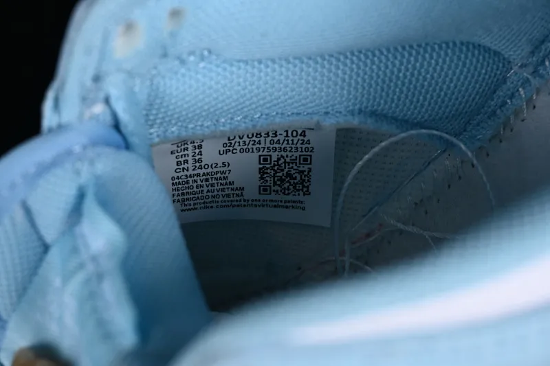 All categories Nk SB Dunk series Nk SB Dunk Low low-top sneakers Nk Dunk Low Retro ice blue color SB low-top casual sneakers DV0833-104